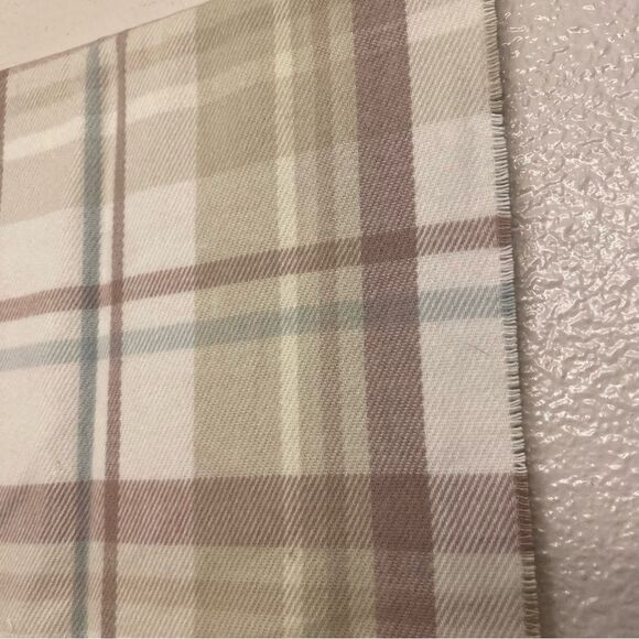 D&Y Softer than CASHMERE FEEL  women mans plaid mauve muted Scarf 11.5x72 - Picture 3 of 7